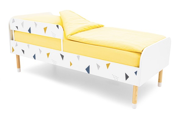 Кровать в детскую Stumpa Классика "Треугольники желтый, синий" в Барнауле - изображение