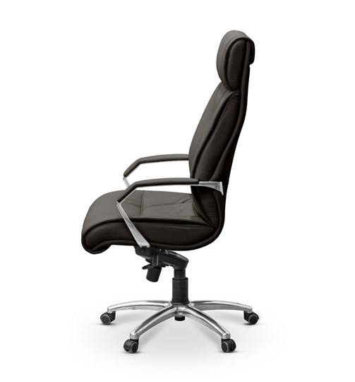 Офисное кресло для руководителя Олимп X (подлокотники хромированные) экокожа премиум / черная CN1114 в Барнауле - изображение 3