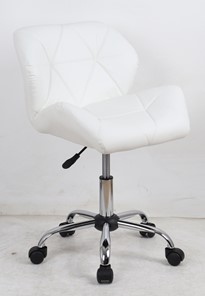 Кресло компьютерное LOOZ белый в Барнауле
