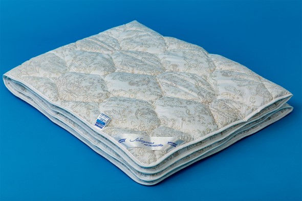 Одеяло всесезонное полутороспальное Лебединая нежность в Барнауле - изображение