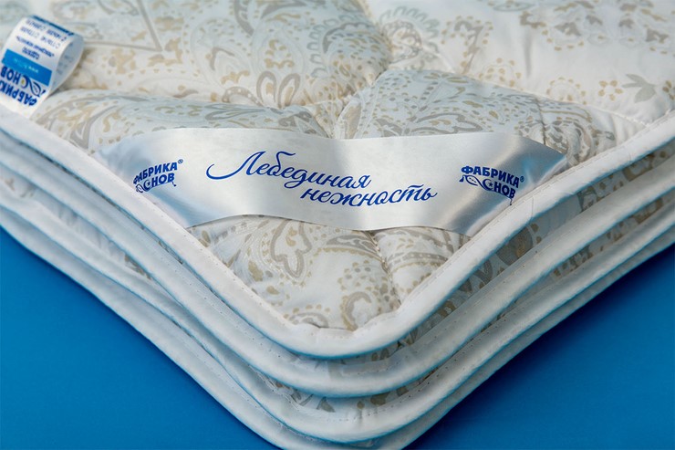 Одеяло всесезонное полутороспальное Лебединая нежность в Барнауле - изображение 1